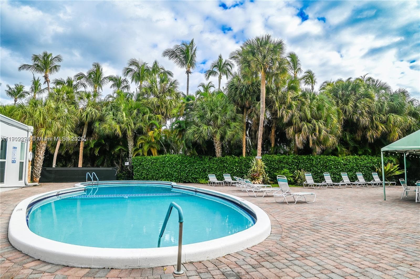 FAIRWAYS ROYALE CONDO · #204 in Hallandale Beach - Photo 10