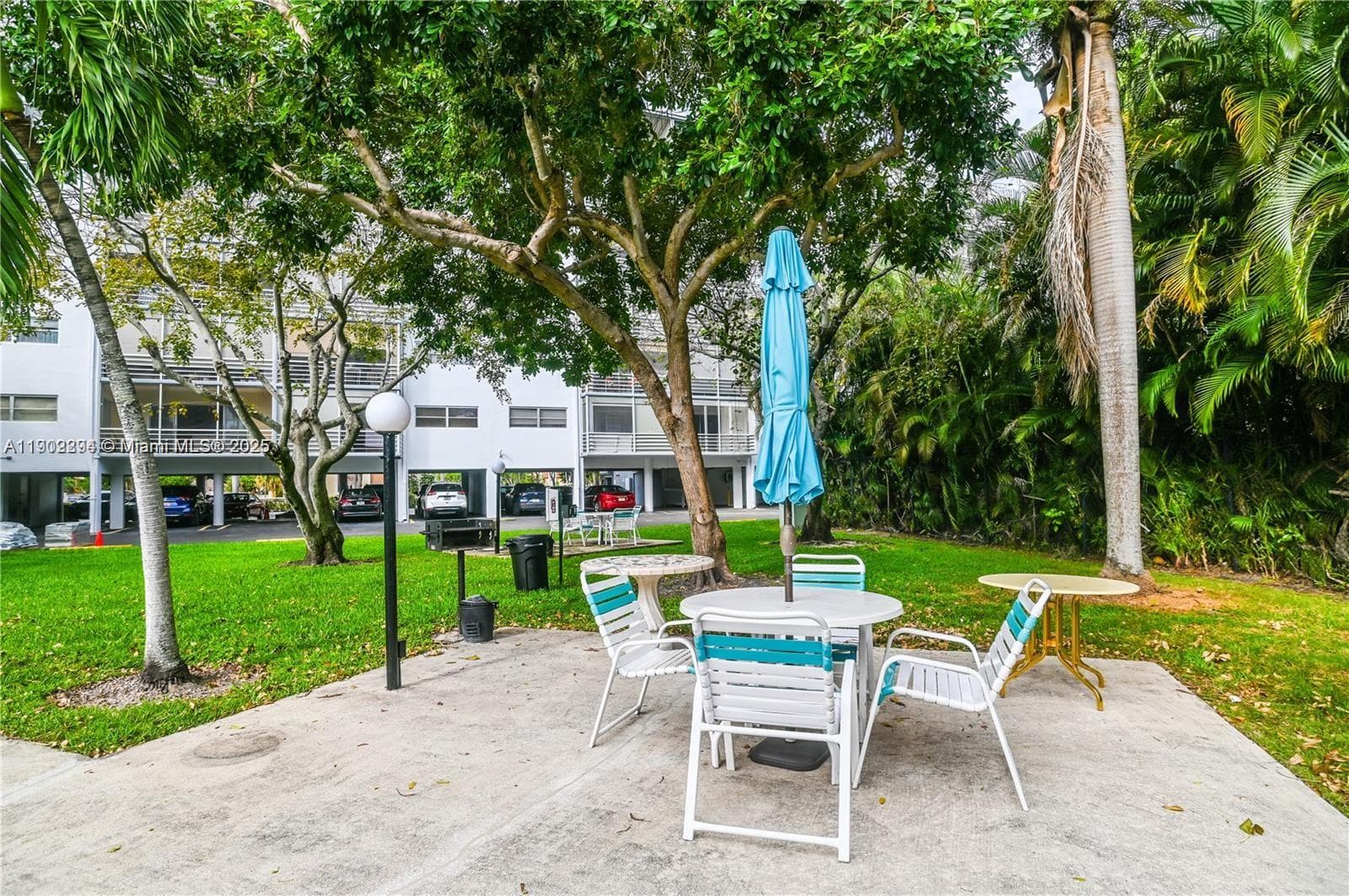 FAIRWAYS ROYALE CONDO · #204 in Hallandale Beach - Photo 11
