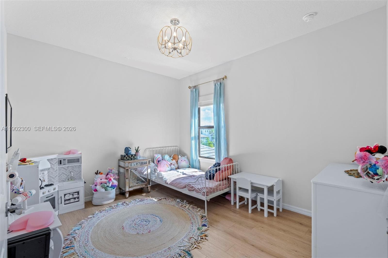 2434 Primrose Pl photo 21