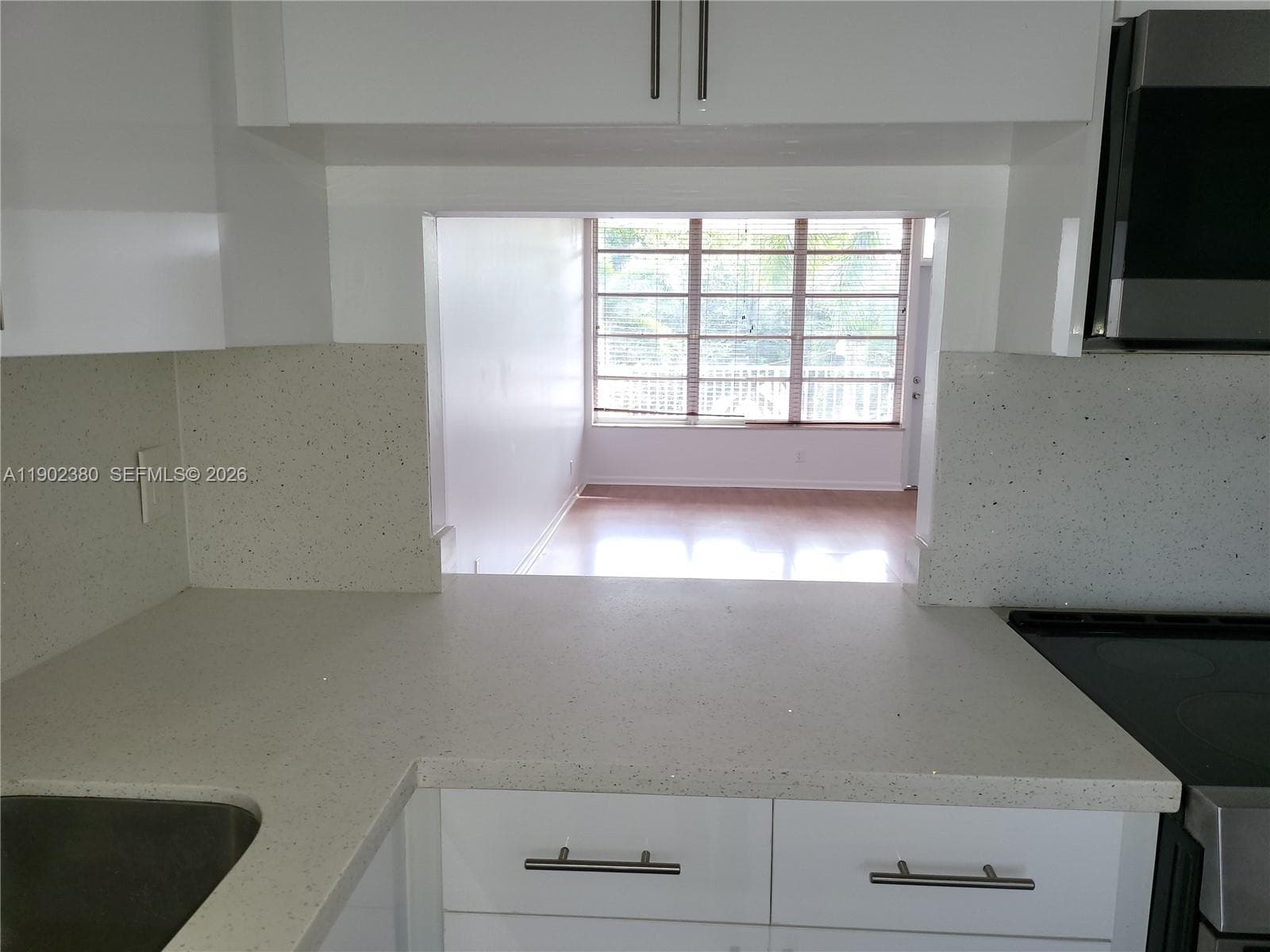 GOLDEN VIEW CONDO · #306 in Hallandale Beach - Photo 5