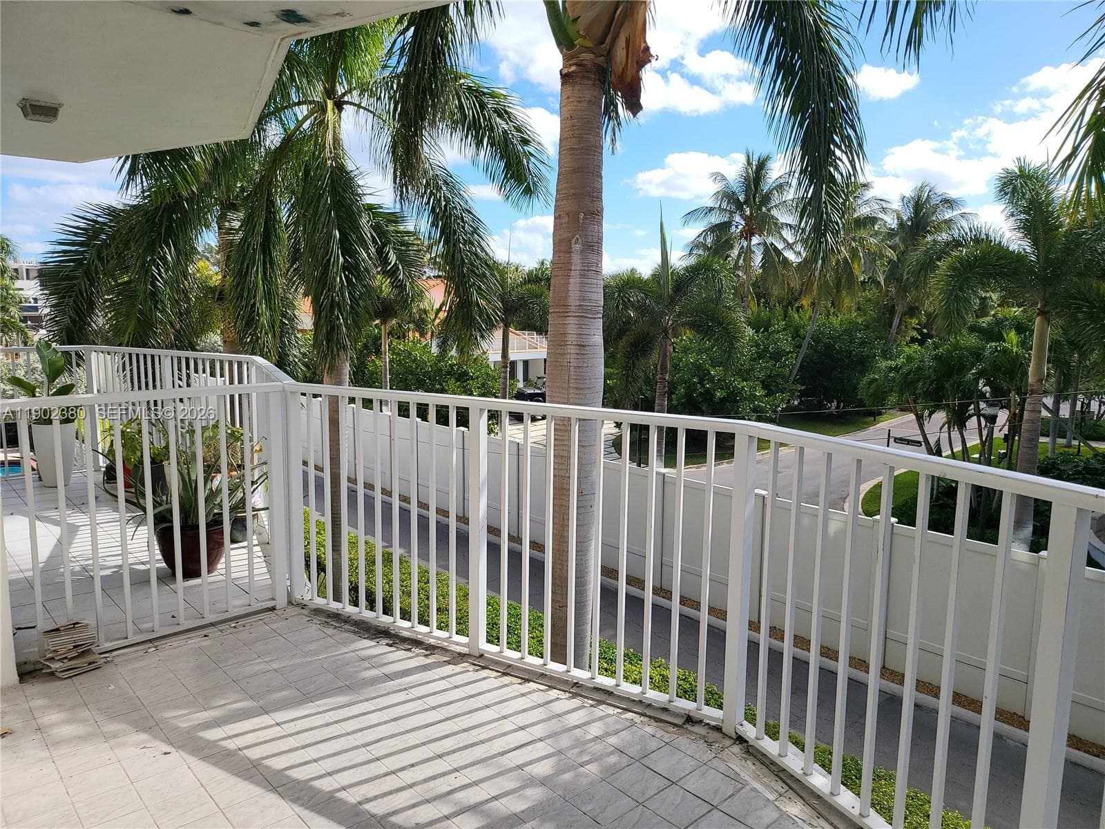 GOLDEN VIEW CONDO · #306 in Hallandale Beach - Photo 24