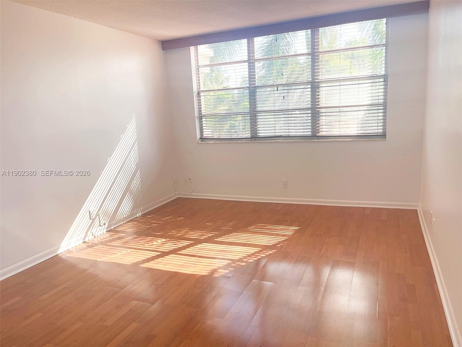 GOLDEN VIEW CONDO · #306 in Hallandale Beach - Photo 8