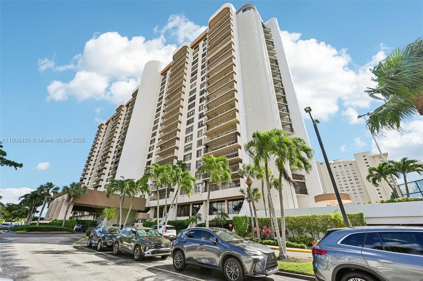 CRICKET CLUB CONDO · #1004 in Miami - Photo 2