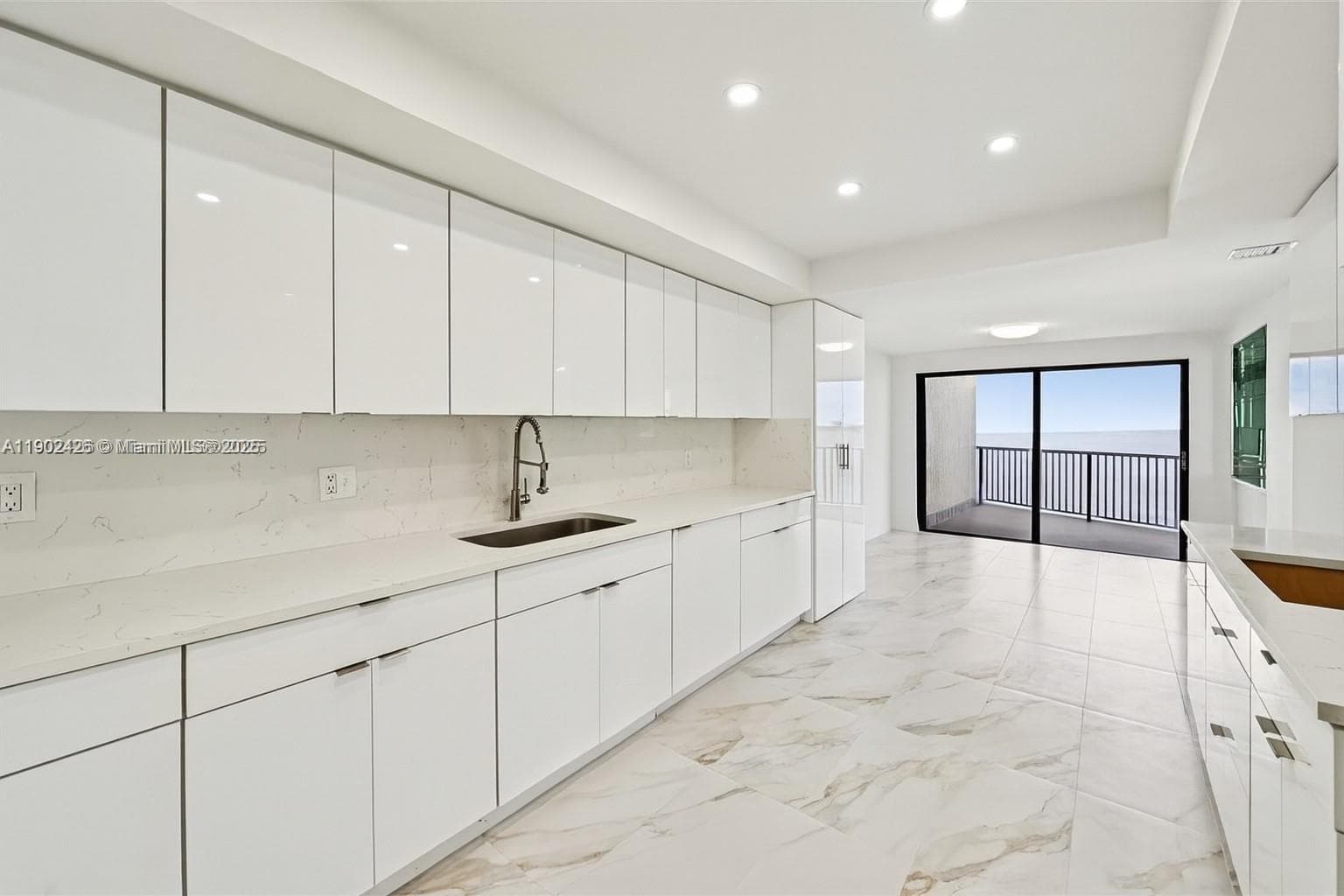 CRICKET CLUB CONDO · #1004 in Miami - Photo 16