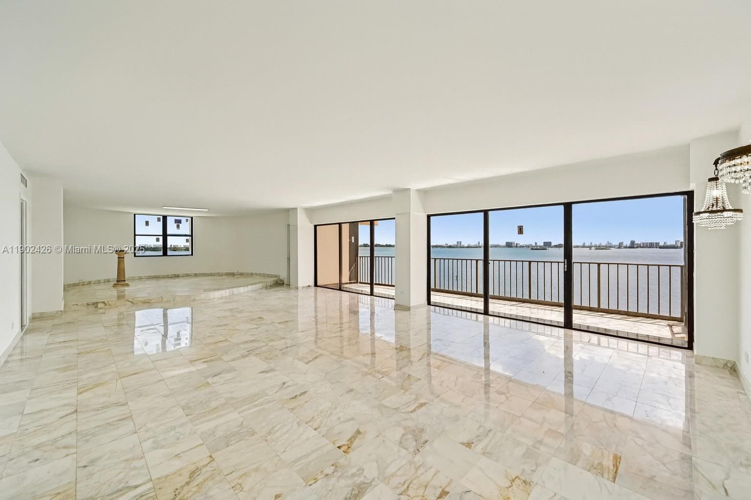 CRICKET CLUB CONDO · #1004 in Miami - Photo 7