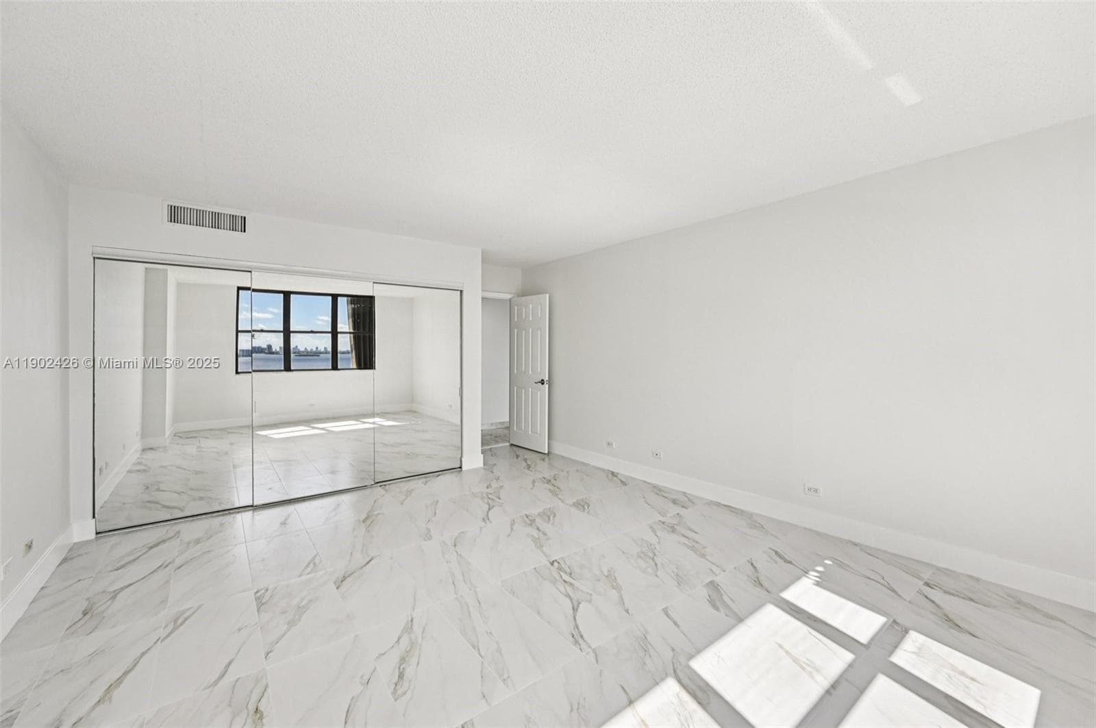 CRICKET CLUB CONDO · #1004 in Miami - Photo 19