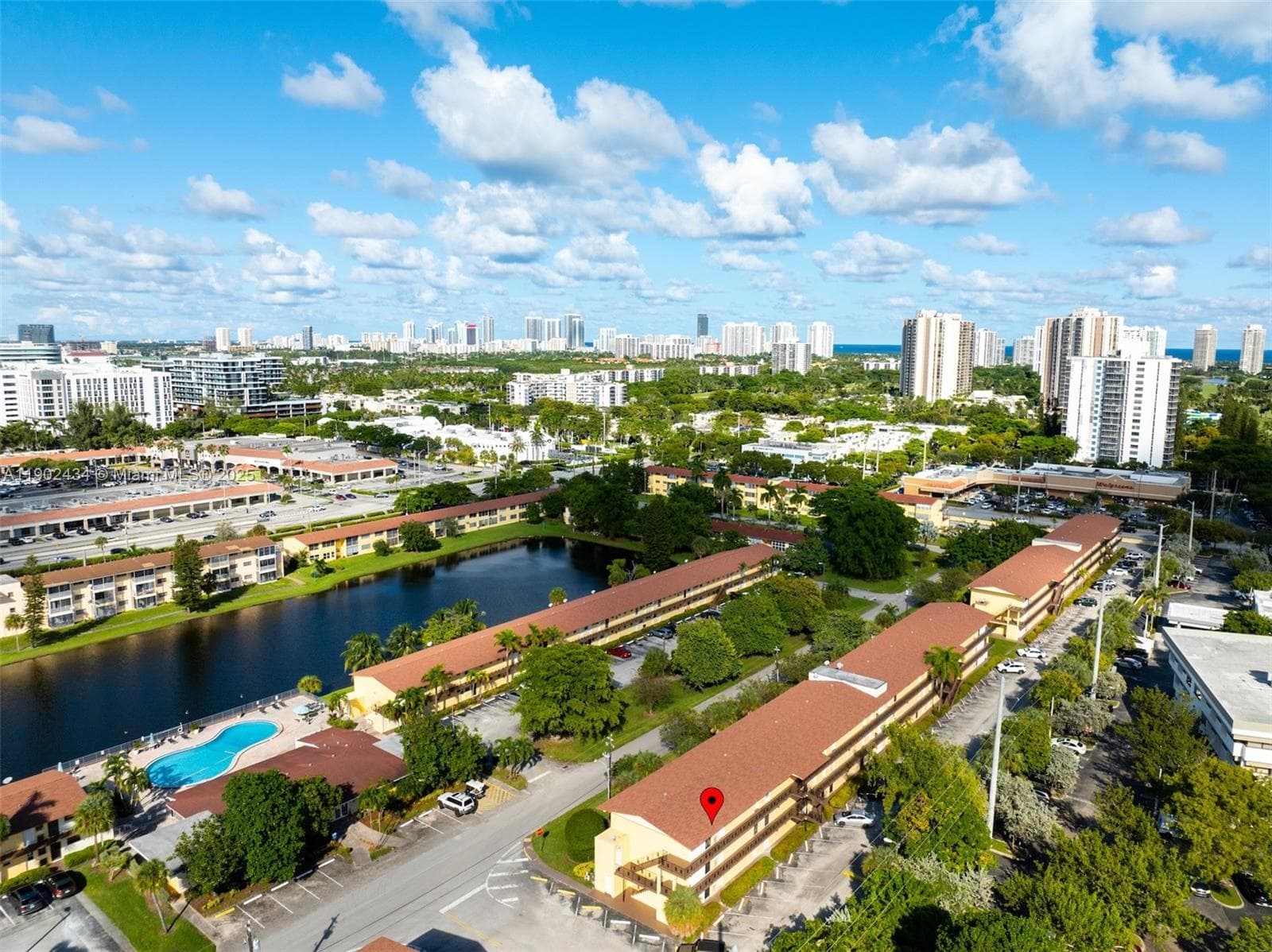BISC LAKE GARDENS NO 2 BL · #F110 in Aventura - Photo 23