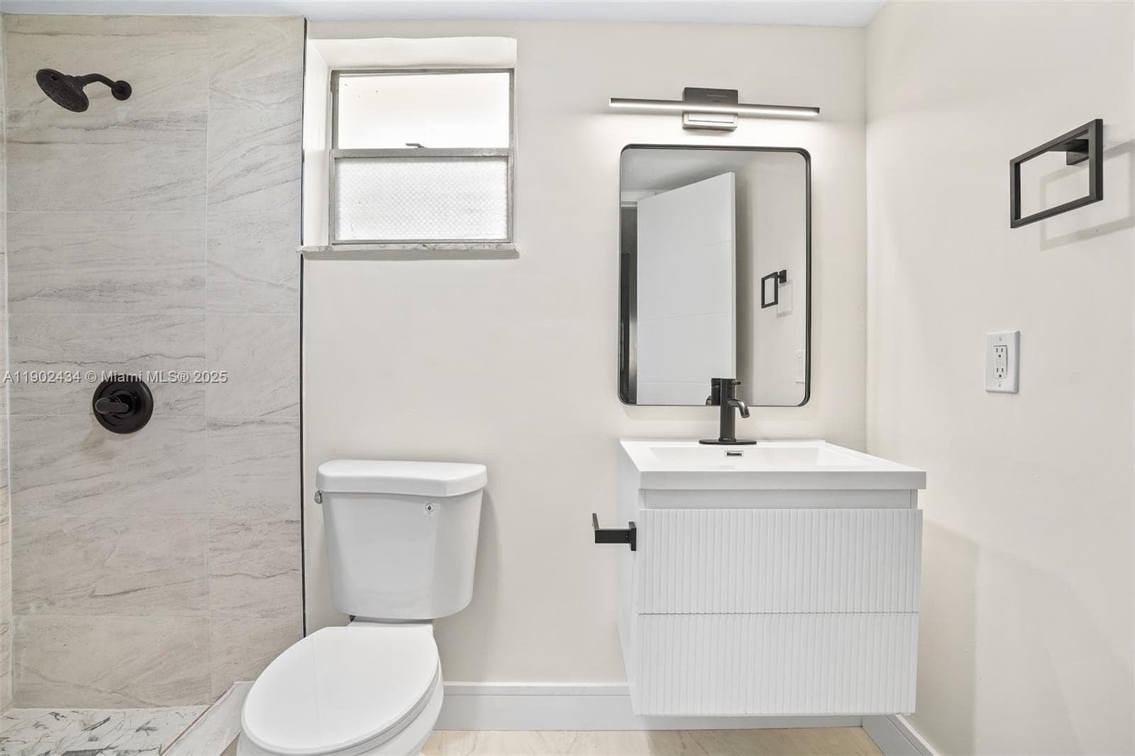 BISC LAKE GARDENS NO 2 BL · #F110 in Aventura - Photo 12