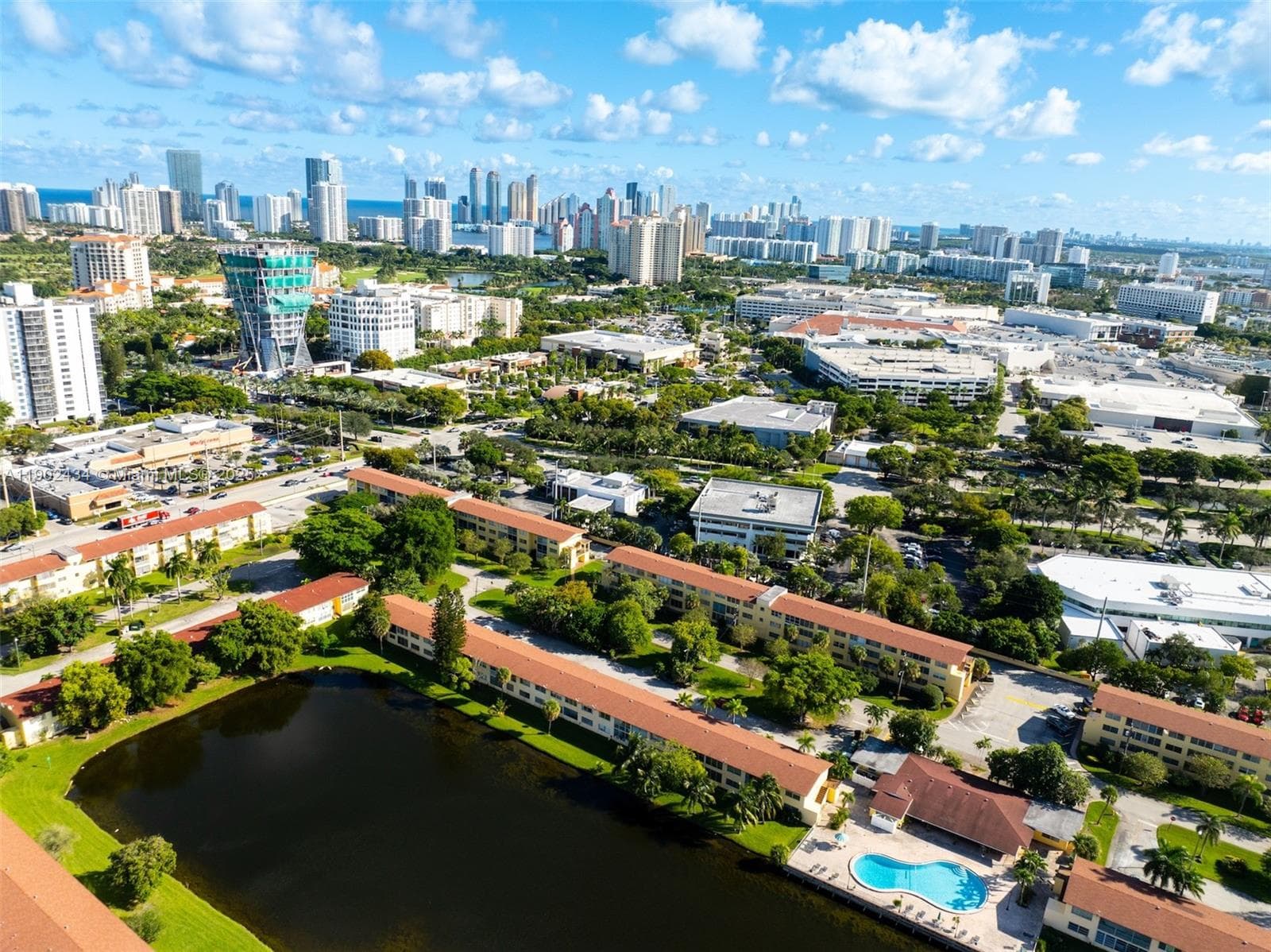 BISC LAKE GARDENS NO 2 BL · #F110 in Aventura - Photo 26