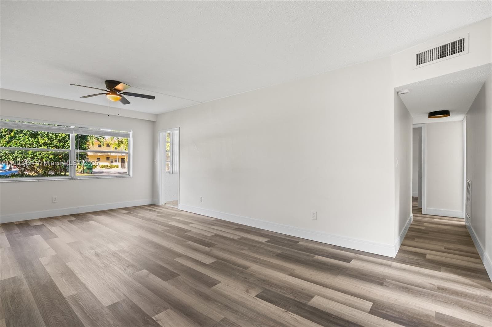 BISC LAKE GARDENS NO 2 BL · #F110 in Aventura - Photo 7