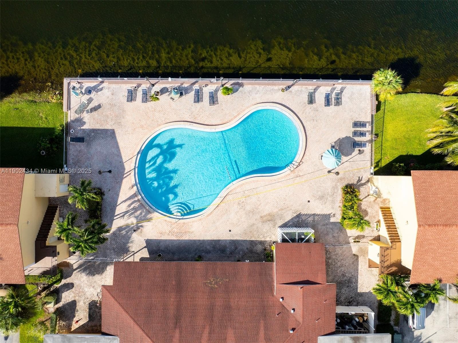 BISC LAKE GARDENS NO 2 BL · #F110 in Aventura - Photo 30