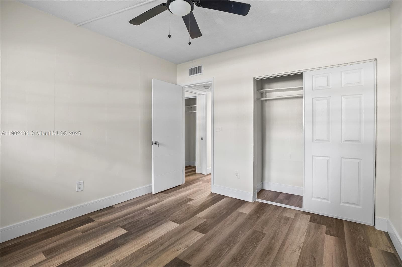 BISC LAKE GARDENS NO 2 BL · #F110 in Aventura - Photo 18