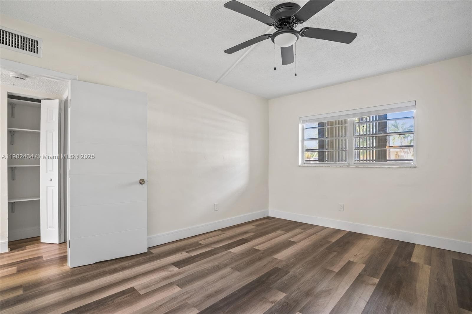 BISC LAKE GARDENS NO 2 BL · #F110 in Aventura - Photo 15
