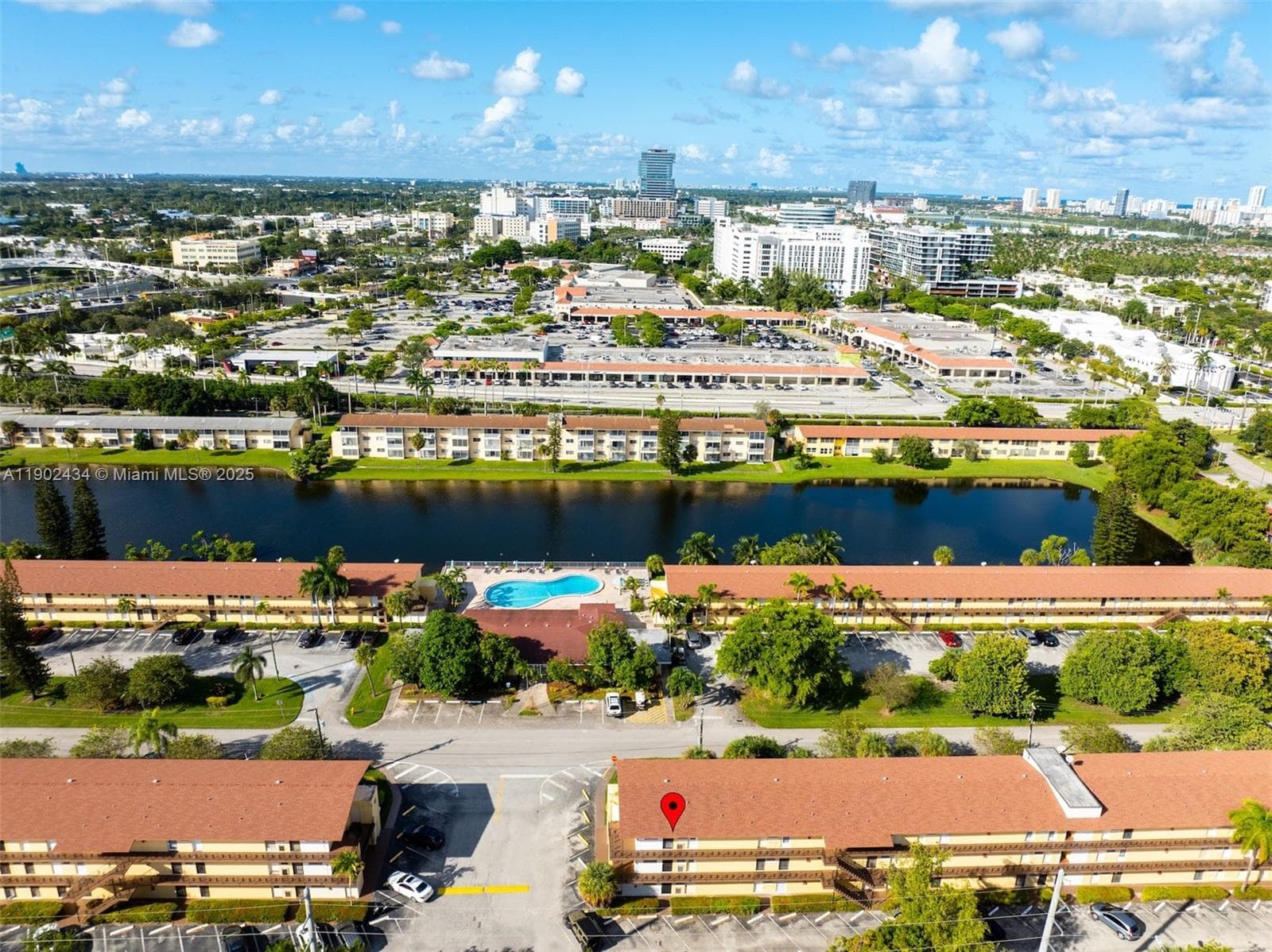 BISC LAKE GARDENS NO 2 BL · #F110 in Aventura - Photo 25