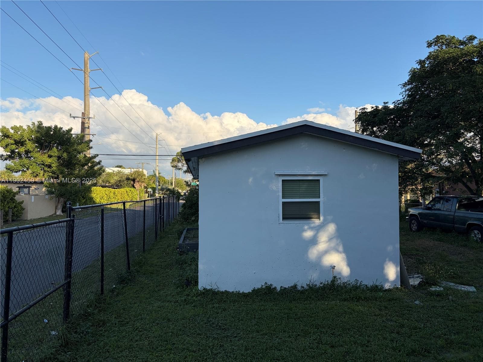 1430 NW 7th St photo 5