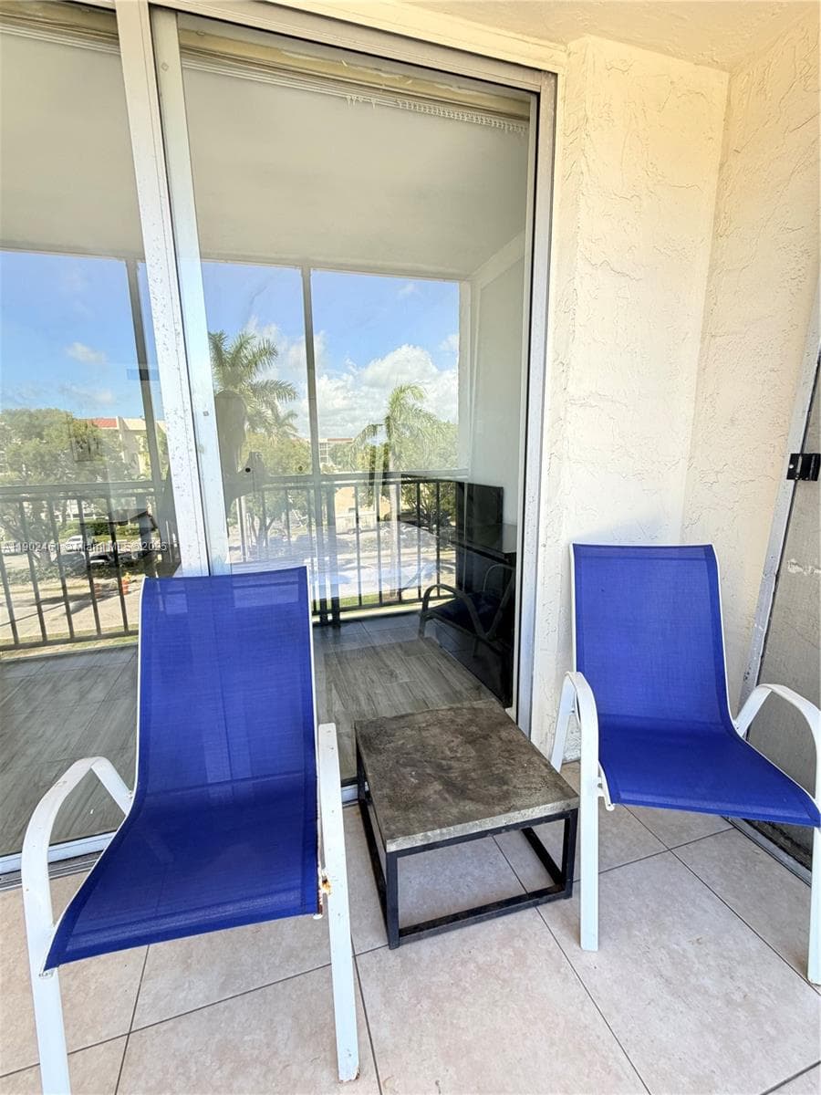 DESOTO PARK CONDO · #405 in Hallandale Beach - Photo 12