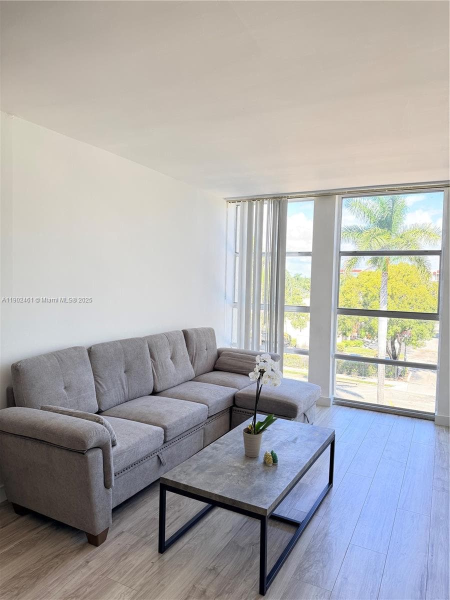 DESOTO PARK CONDO · #405 in Hallandale Beach - Photo 1