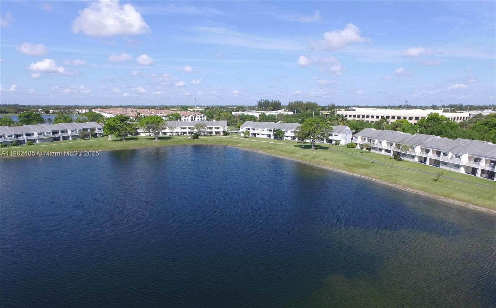 SUMMER LAKE · #201 in Oakland Park - Photo 24