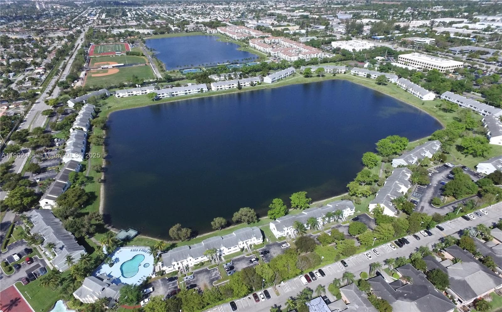 SUMMER LAKE · #201 in Oakland Park - Photo 25