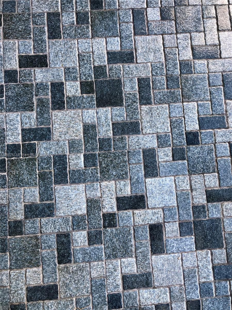 30 foot Terrace vintage tile in perfect condition