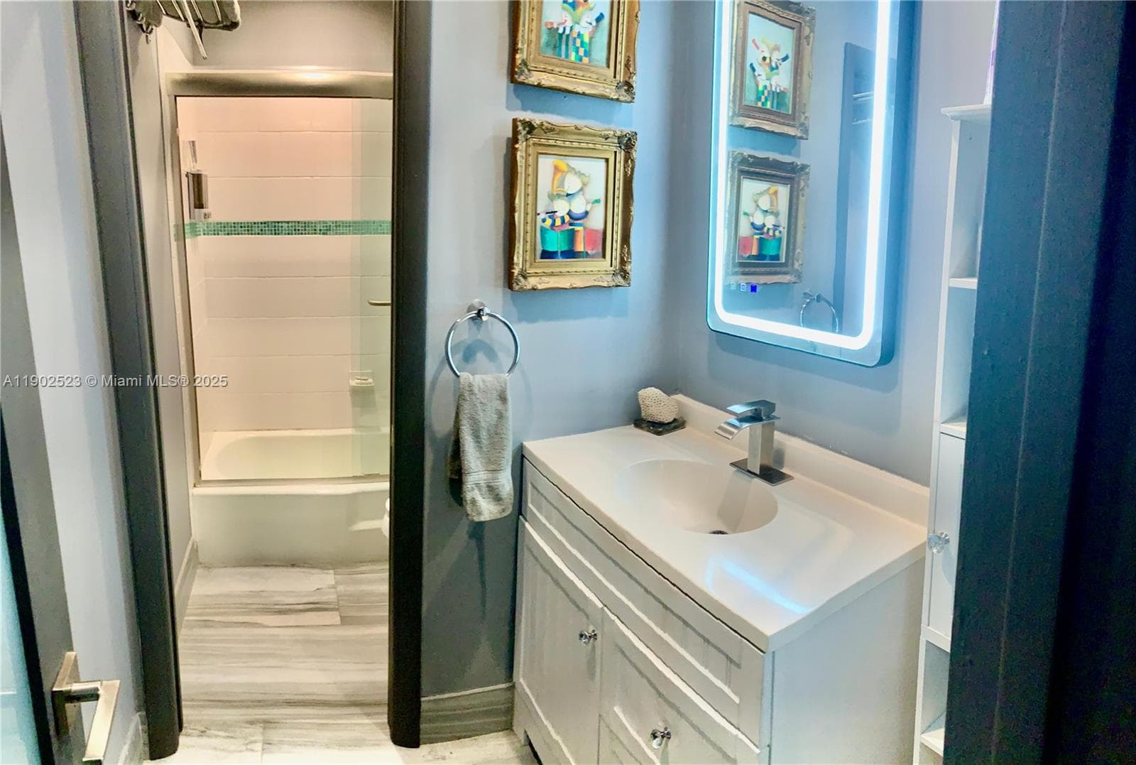 Guest bath