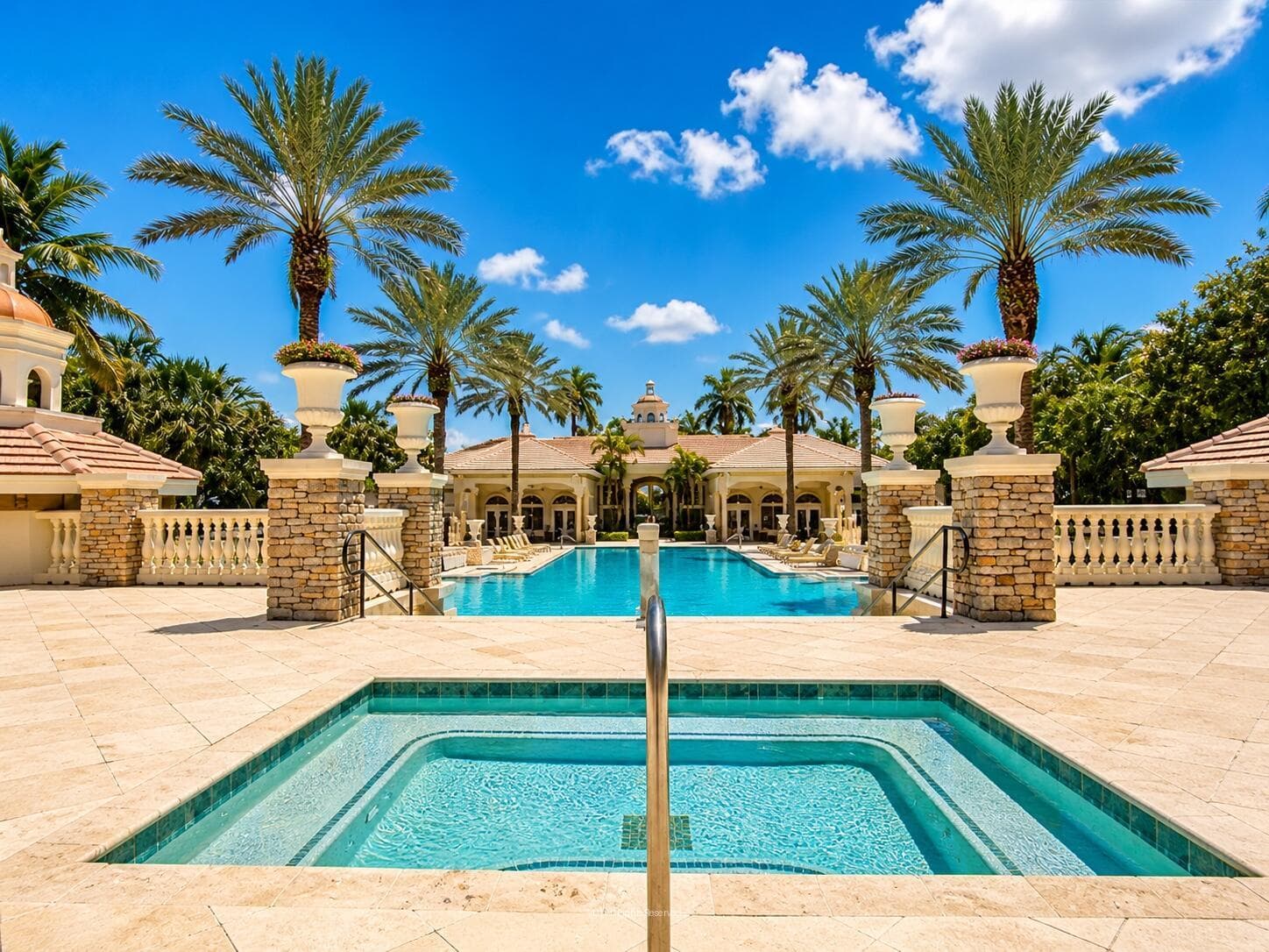 Community POOL