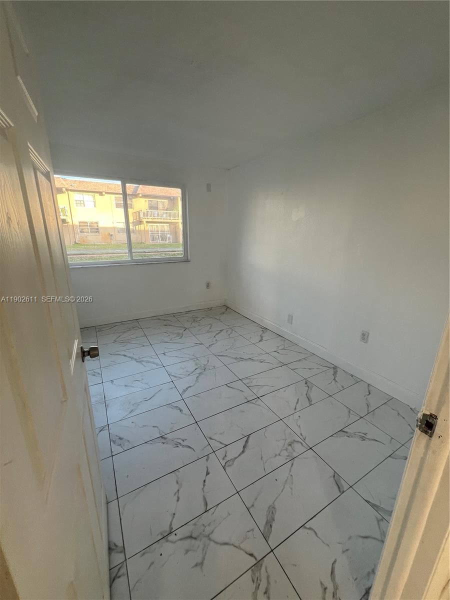 NEW WORLD CONDO APTS II · #136 in Miami Gardens - Photo 5