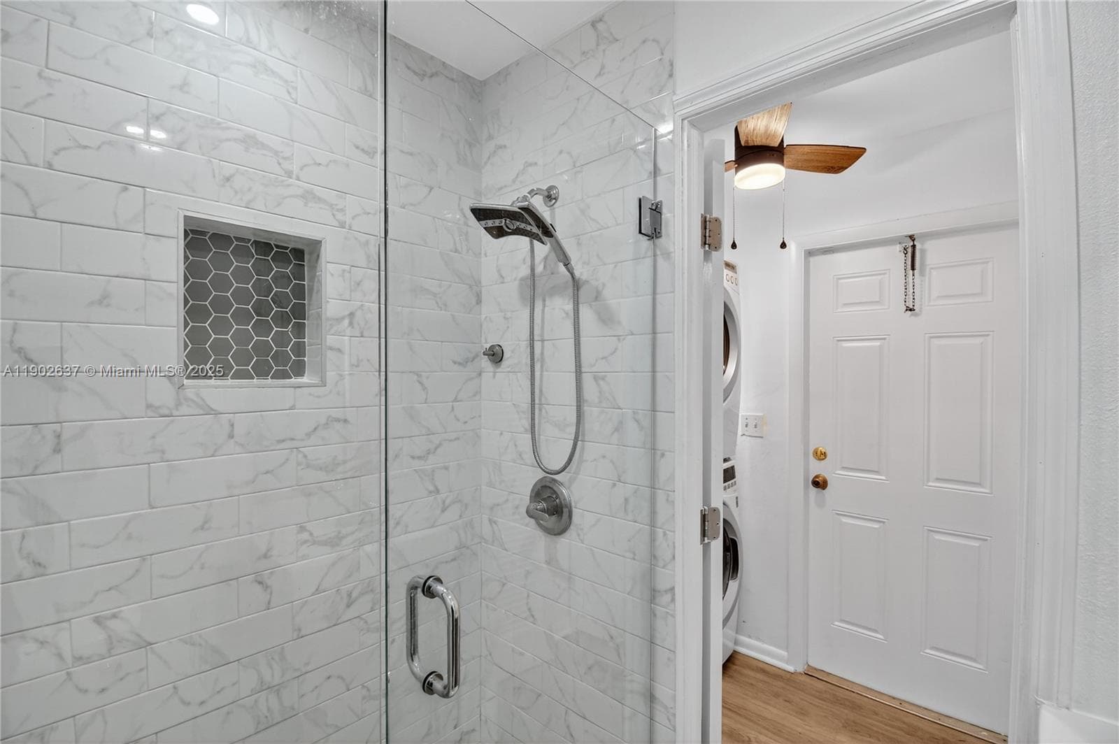 554 NW 46th St #1 photo 23