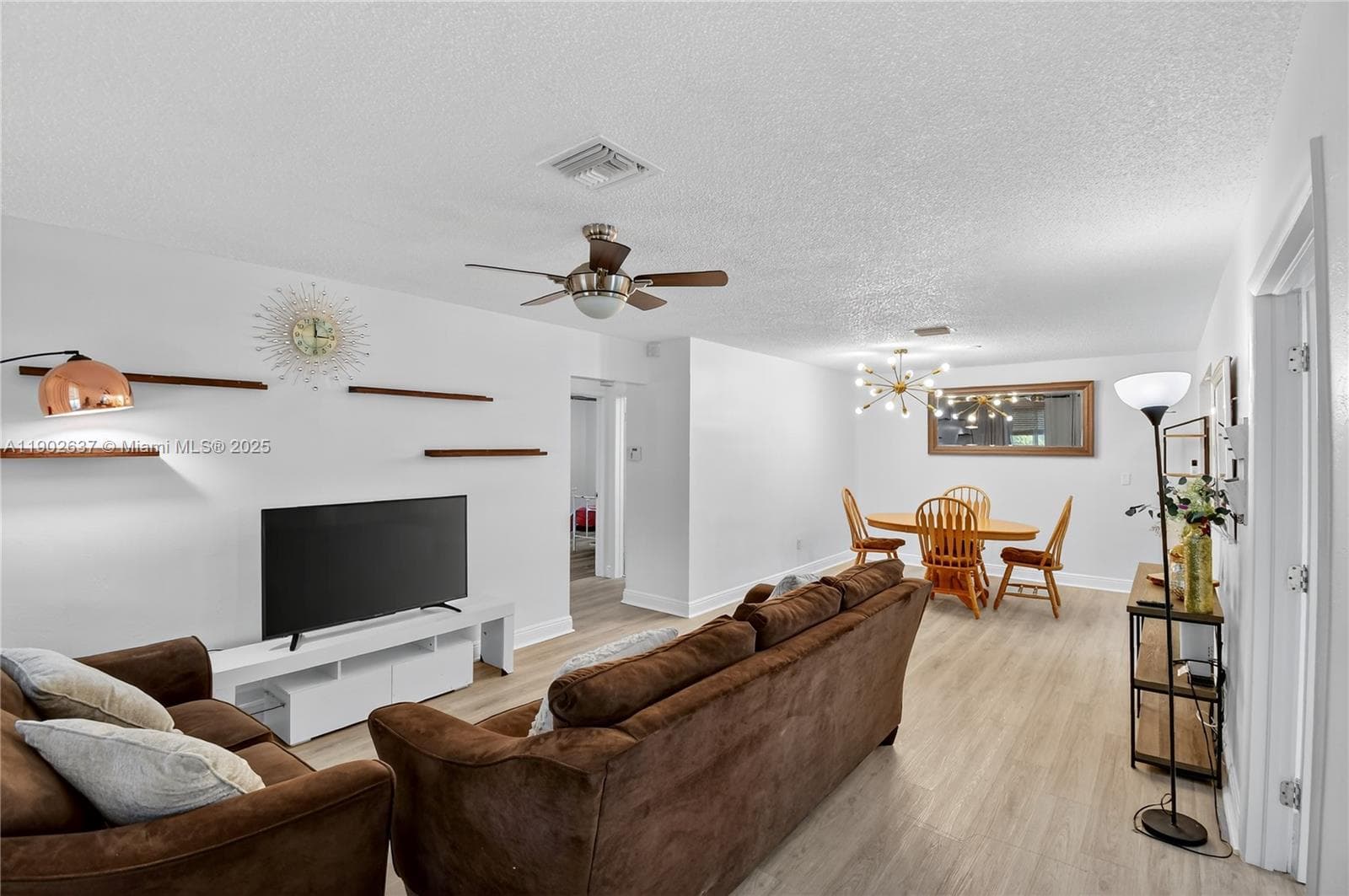 554 NW 46th St #1 photo 2