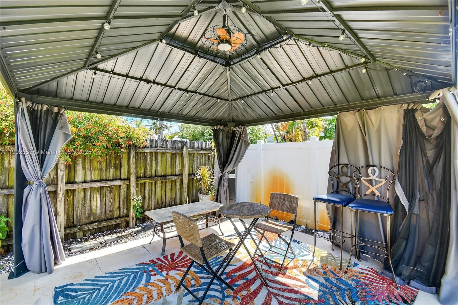 554 NW 46th St #1 photo 9