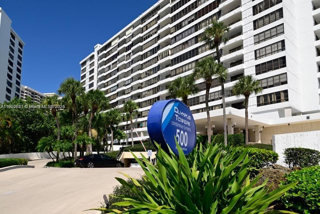 THE OLYMPUS CONDO · #908 in Hallandale Beach - Photo 1