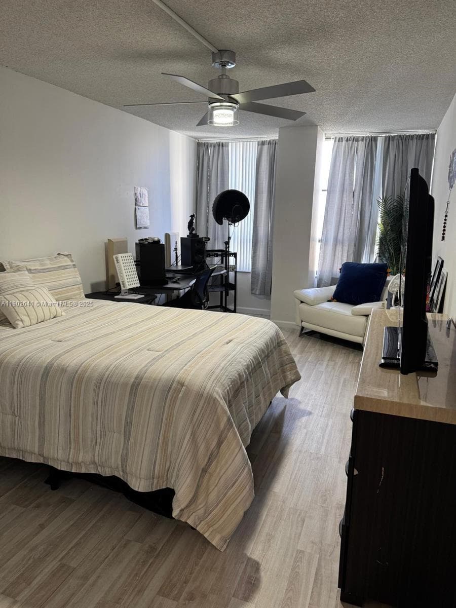THE OLYMPUS CONDO · #908 in Hallandale Beach - Photo 14