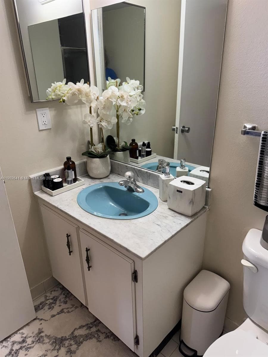 THE OLYMPUS CONDO · #908 in Hallandale Beach - Photo 19