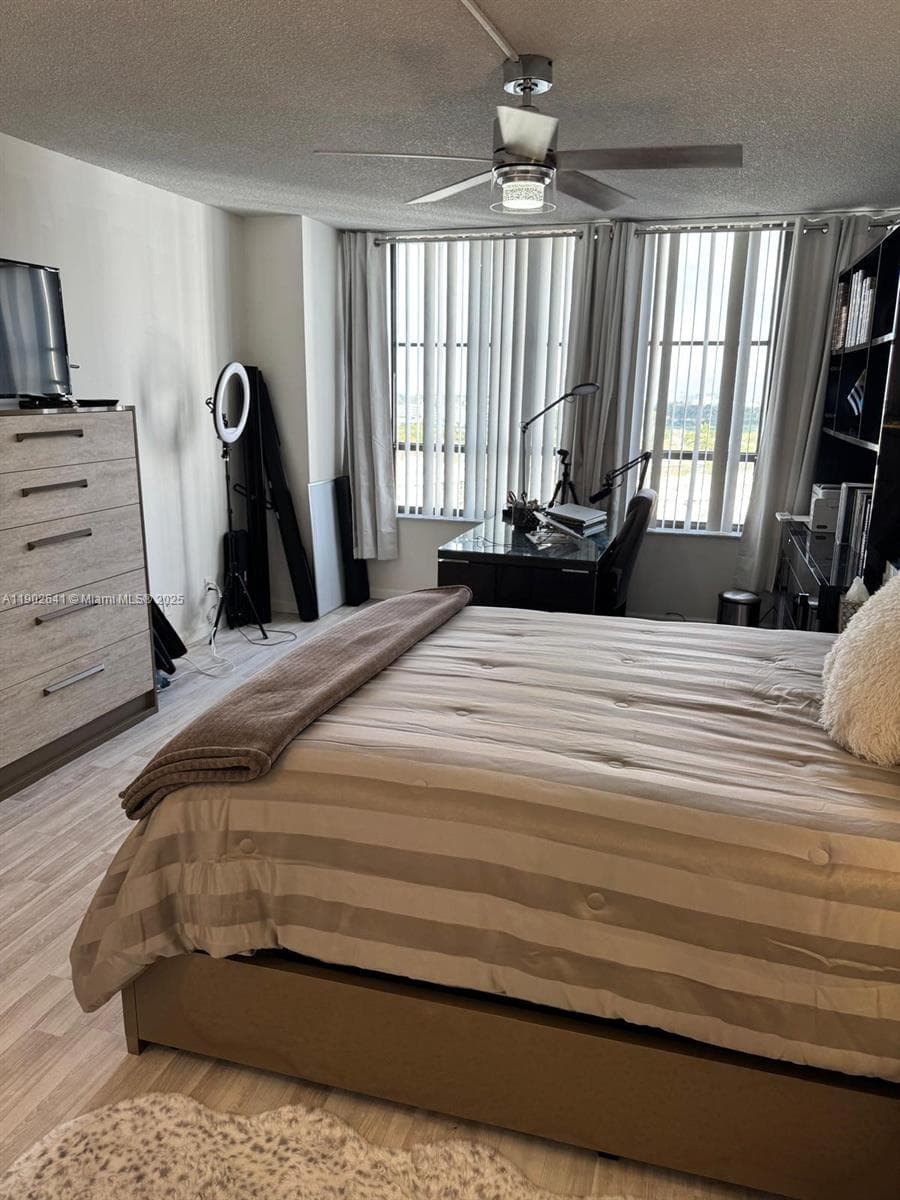THE OLYMPUS CONDO · #908 in Hallandale Beach - Photo 8
