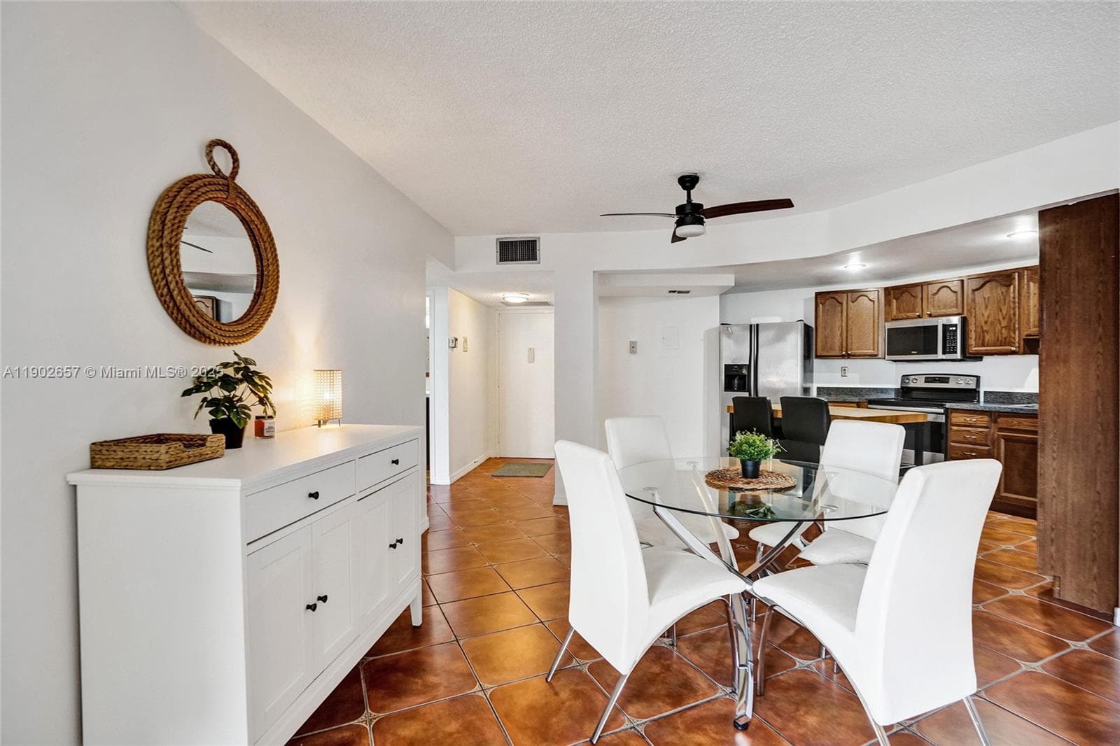OCEANVIEW PARK CONDO · #412 in Hallandale Beach - Photo 3