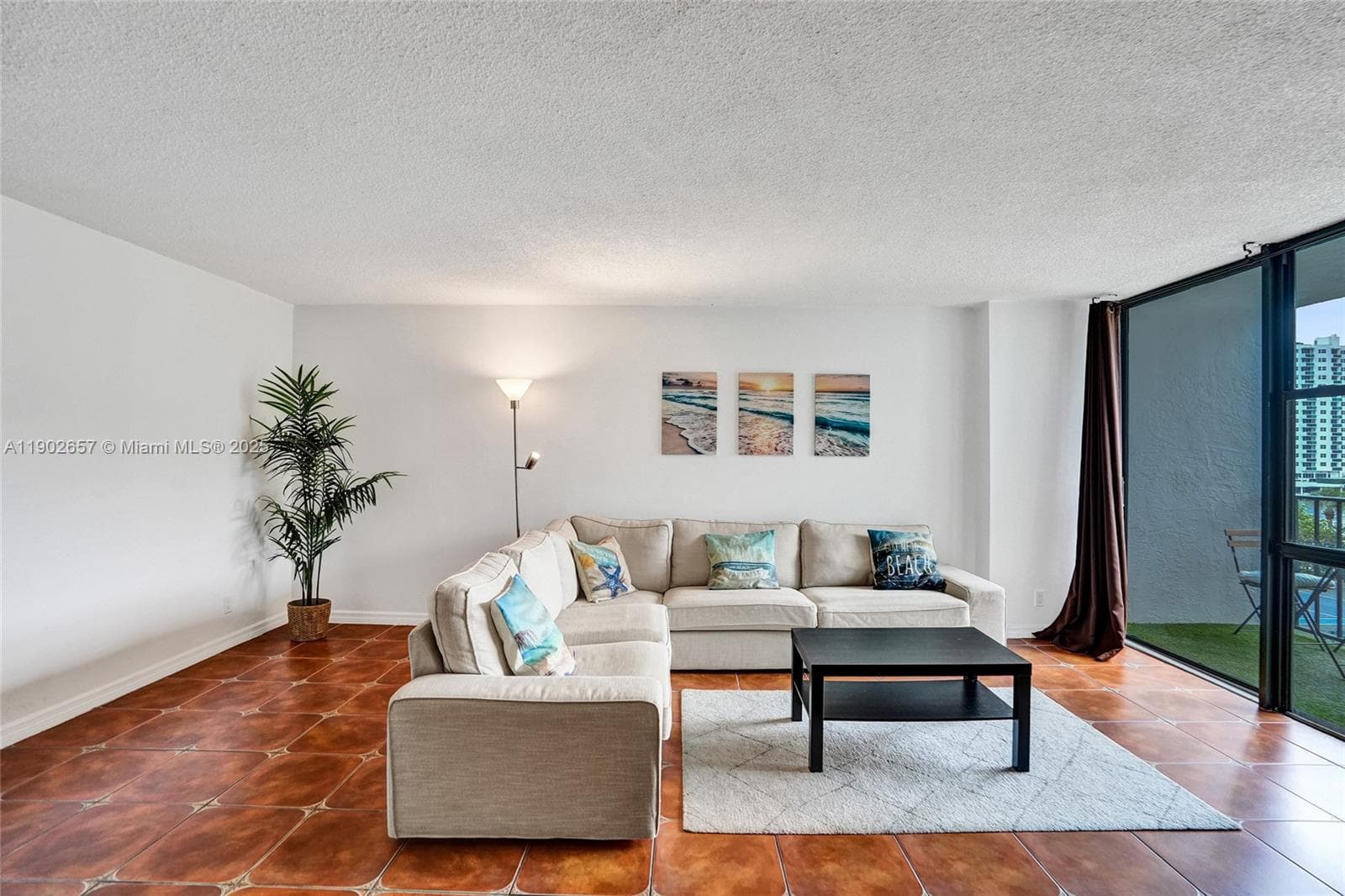 OCEANVIEW PARK CONDO · #412 in Hallandale Beach - Photo 10