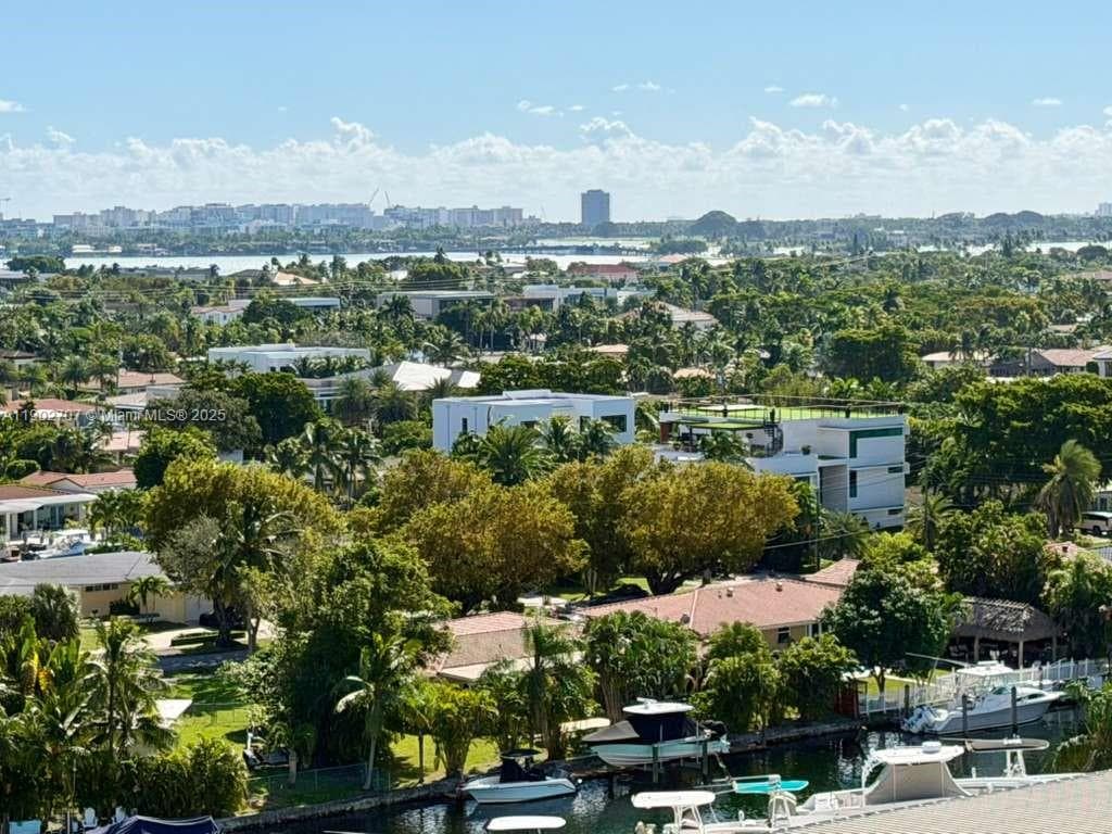 Facing East (Keystone Pointe)