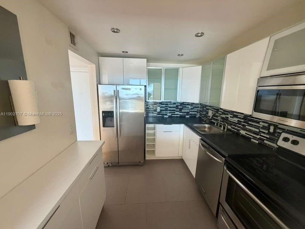 SAILBOAT CAY CONDO · #1012 in North Miami - Photo 11
