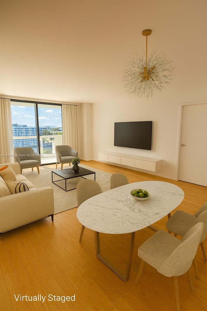 Dining Room (Virtually Staged)