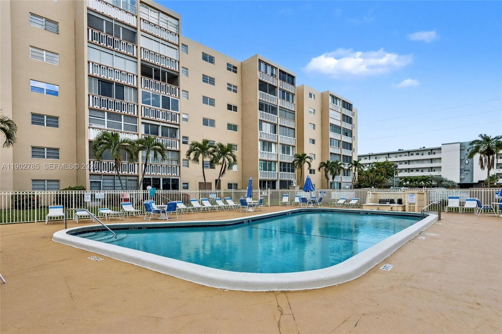 MEADOWBROOK · #208 in Hallandale Beach - Photo 36