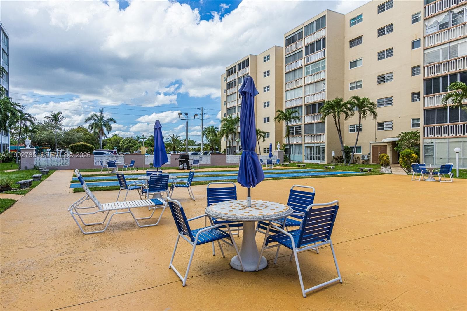 MEADOWBROOK · #208 in Hallandale Beach - Photo 44