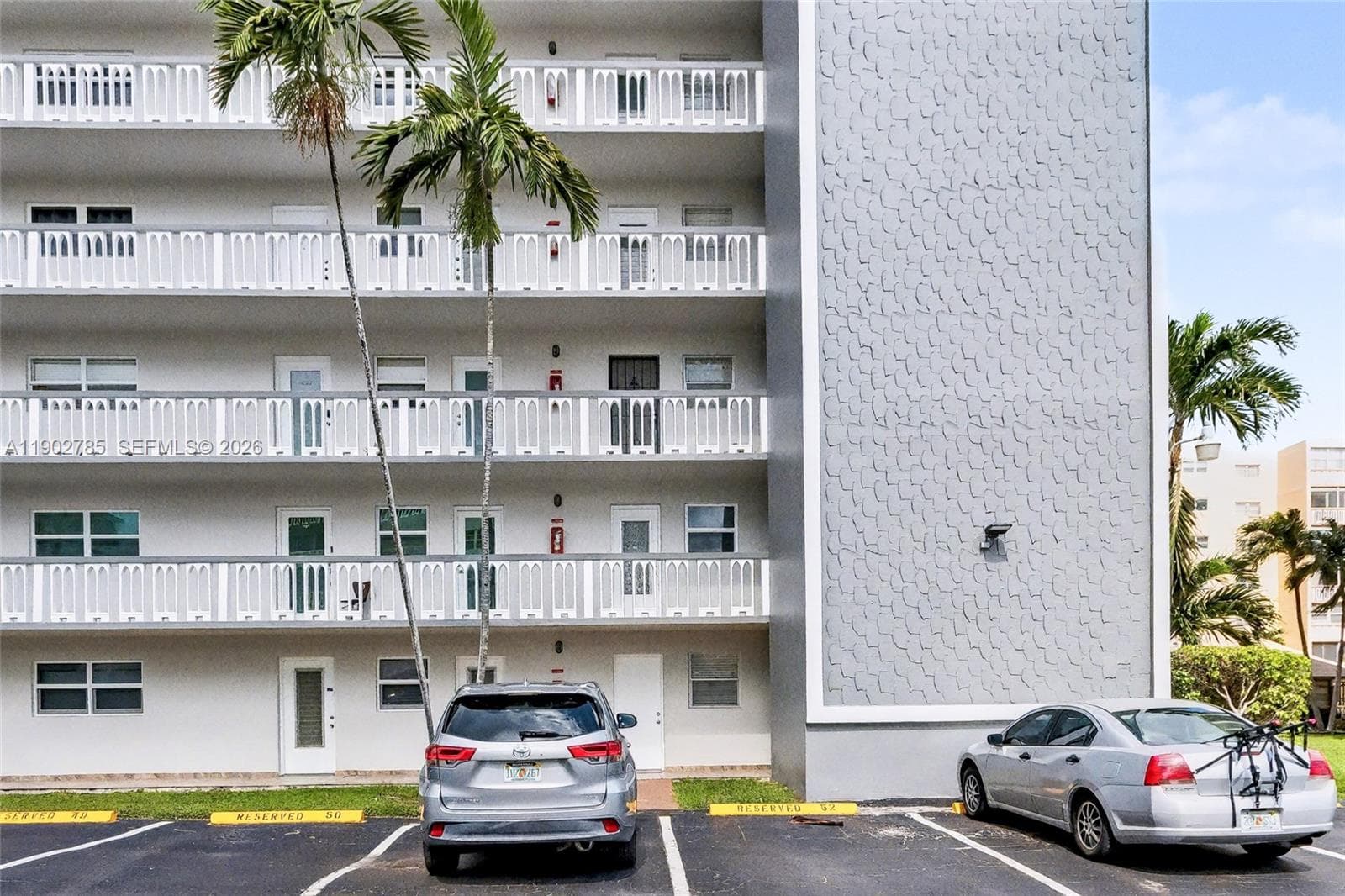 MEADOWBROOK · #208 in Hallandale Beach - Photo 31