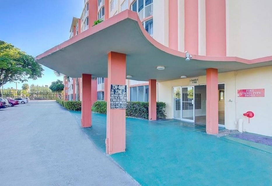 JADE WINDS GROUP - · #705-2 in Miami - Photo 2