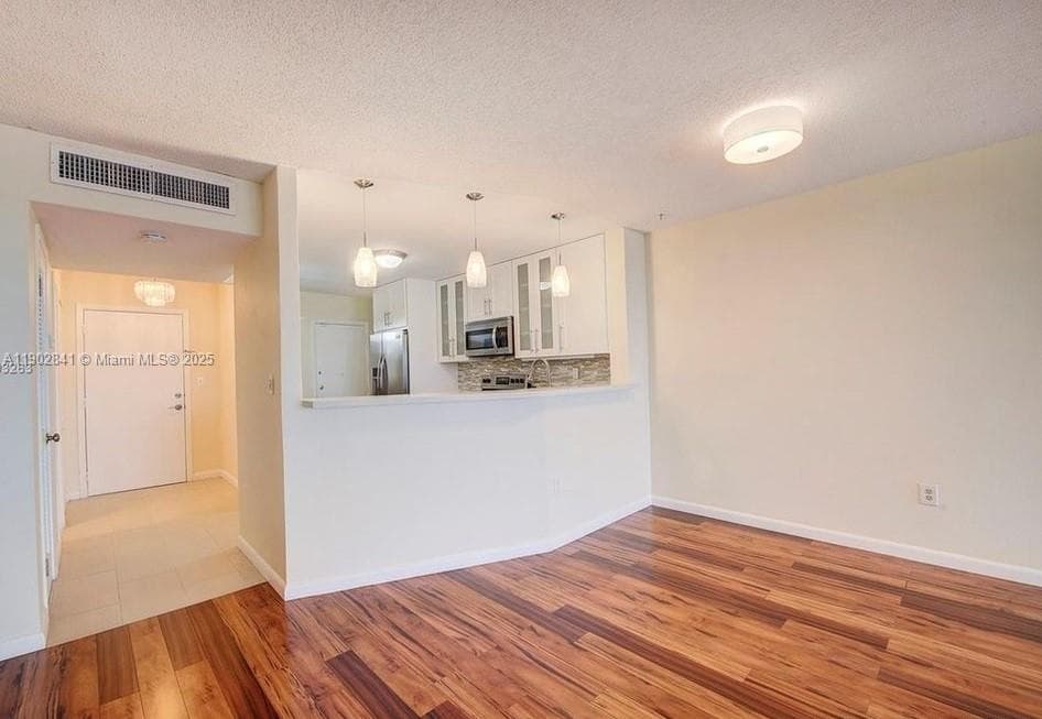 JADE WINDS GROUP - · #705-2 in Miami - Photo 5