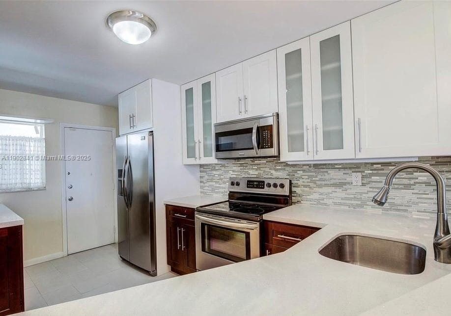 JADE WINDS GROUP - · #705-2 in Miami - Photo 8