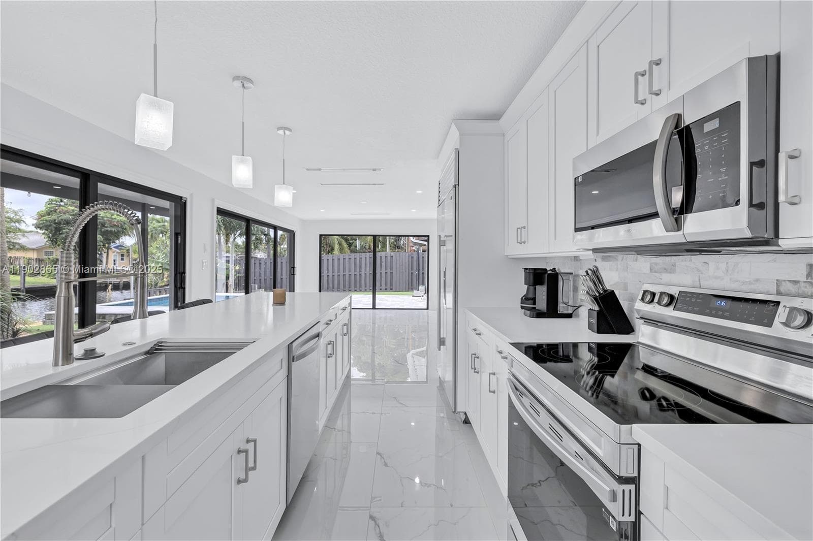 1608 SW 5th Ct photo 7