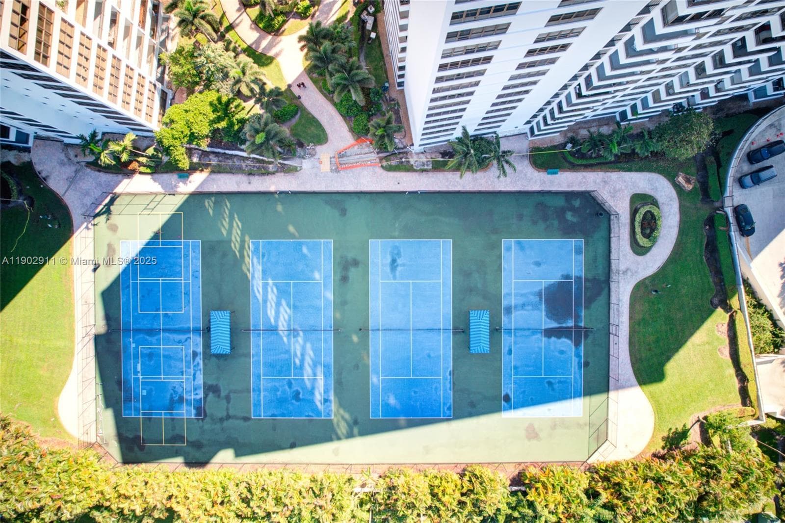 4 Tennis courts