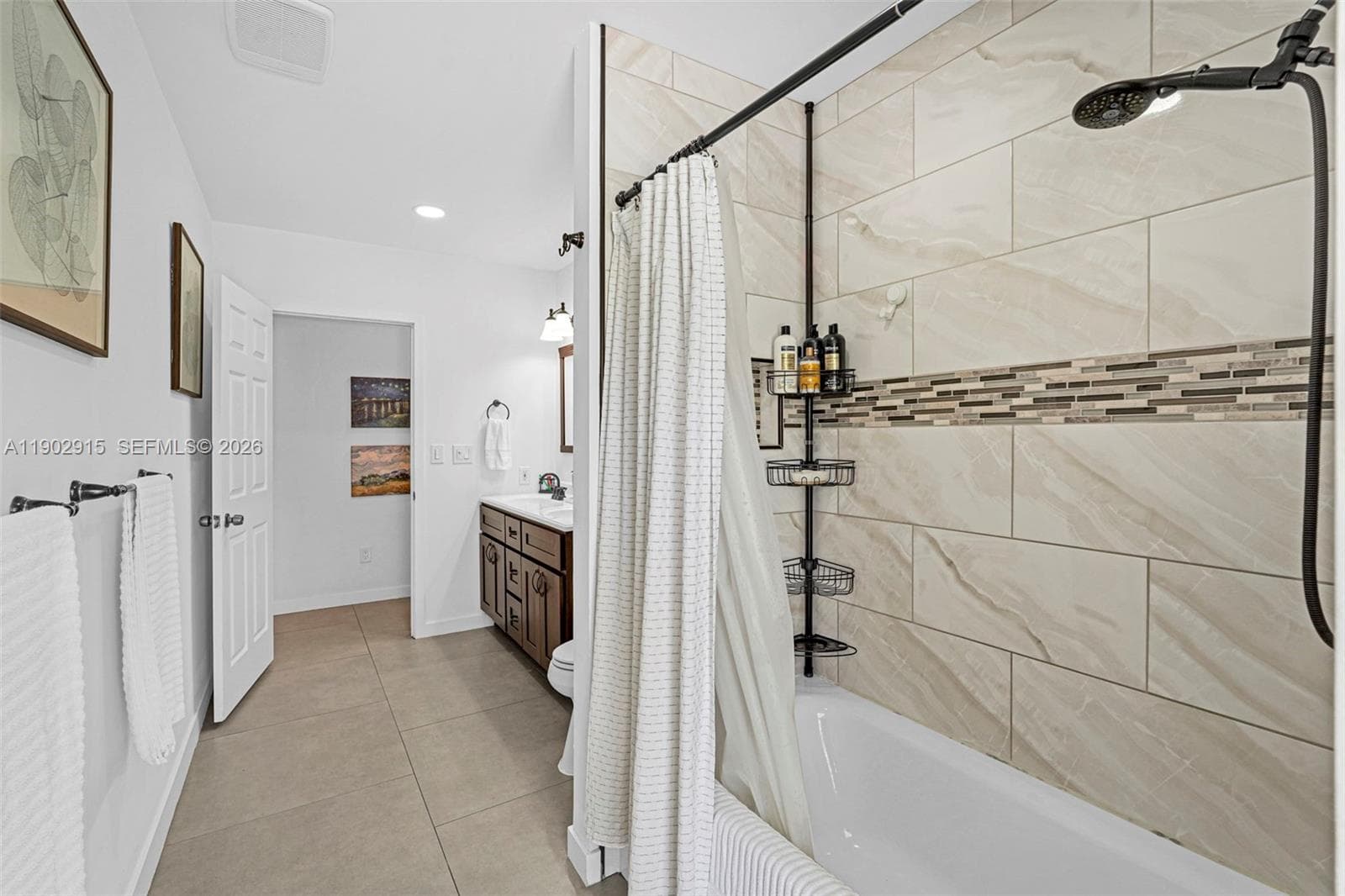 Bath 2 Cabana