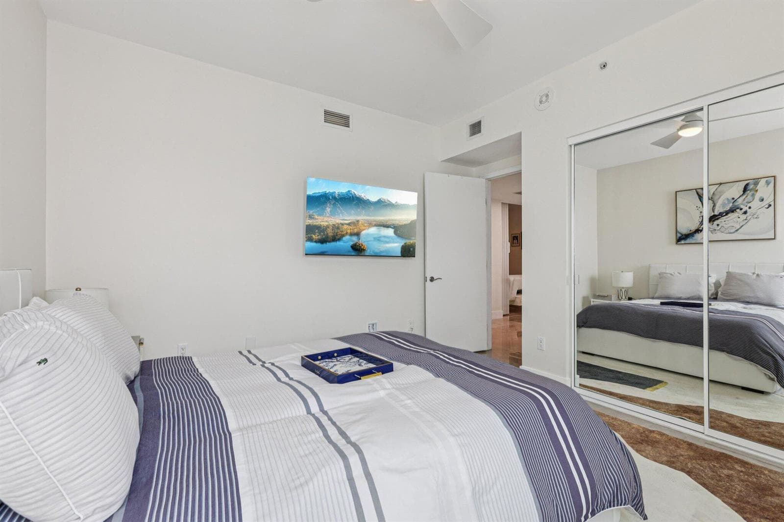 27-web-or-mls-Lake Shore Dr 2312-S2210-0