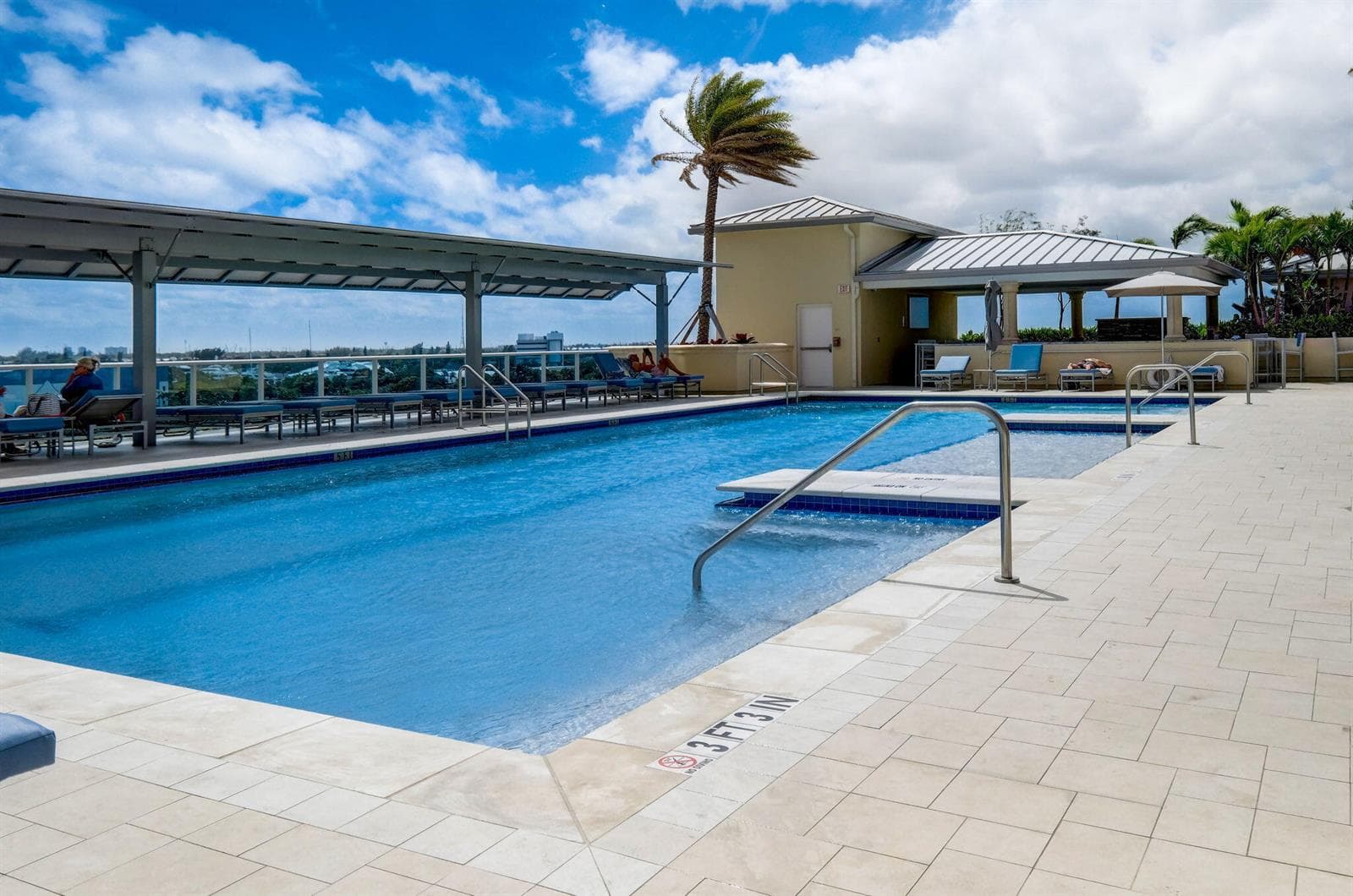 95-web-or-mls-Lake Shore Dr 2106-095